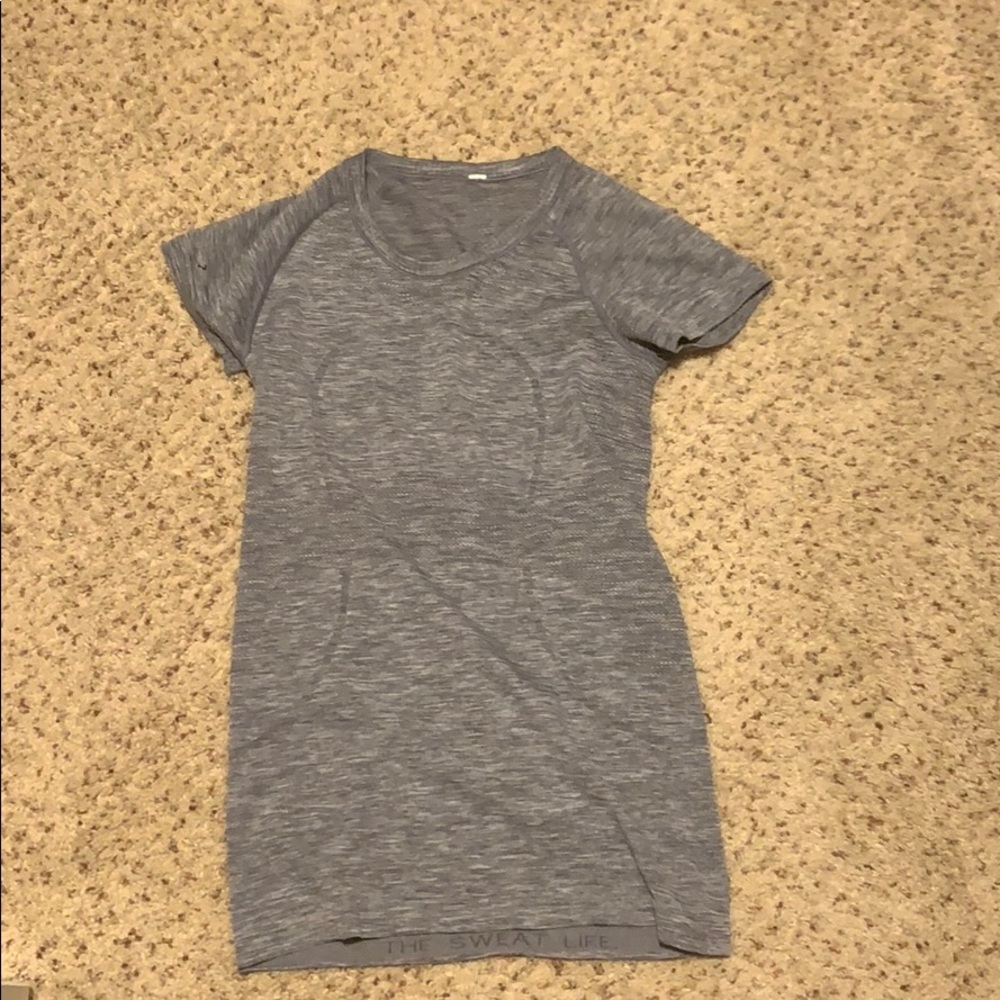Lululemon grey top